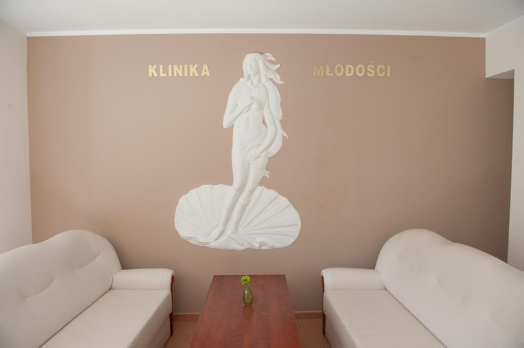 Klinika Mlodosci Medical Spa Świeradów-Zdrój Exteriör bild